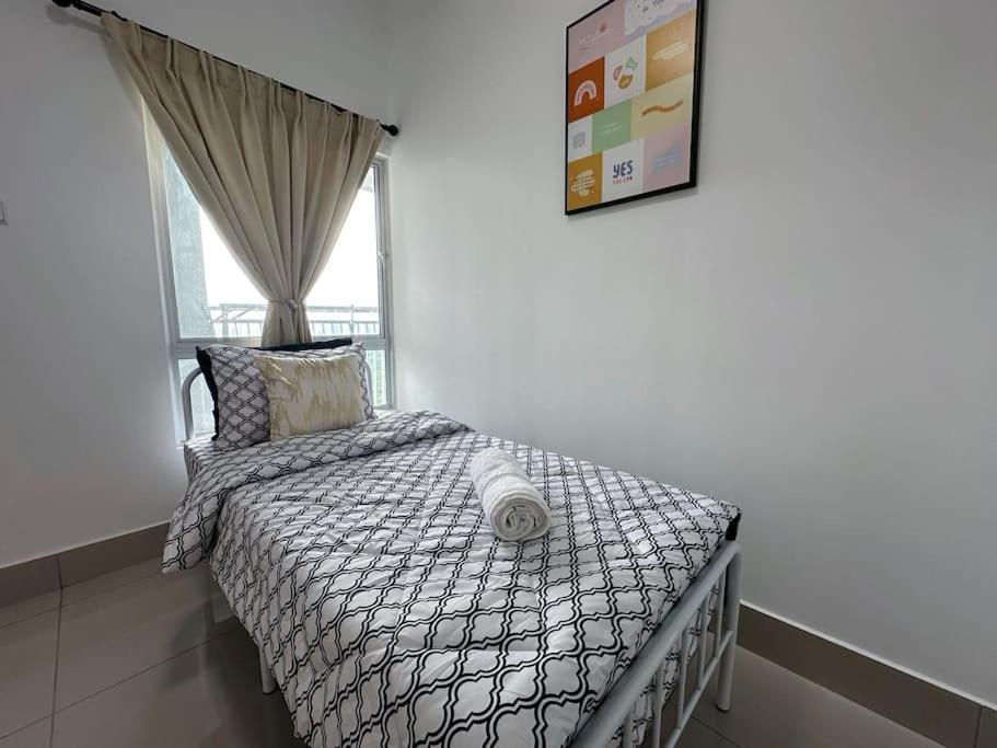 New Razak 4pax 3r3b Apartment